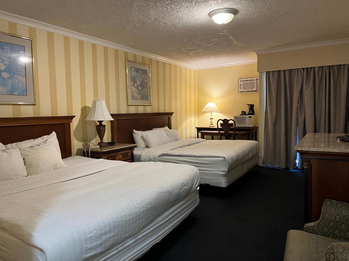 Island Travel Hotel